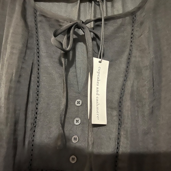 NWT Black blouse 1XL Cupcakes and Cashmere - Picture 3 of 4